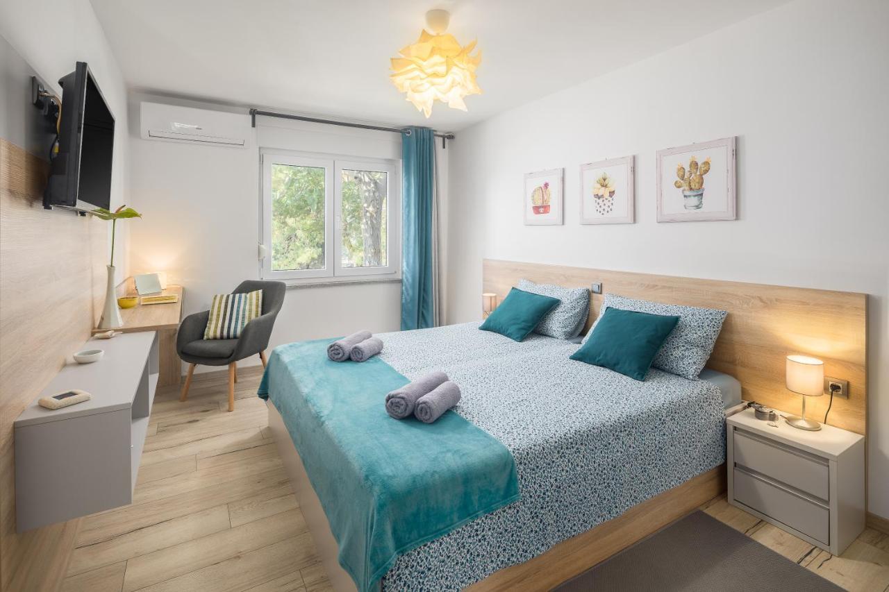 App***Max Appartement Pula Buitenkant foto