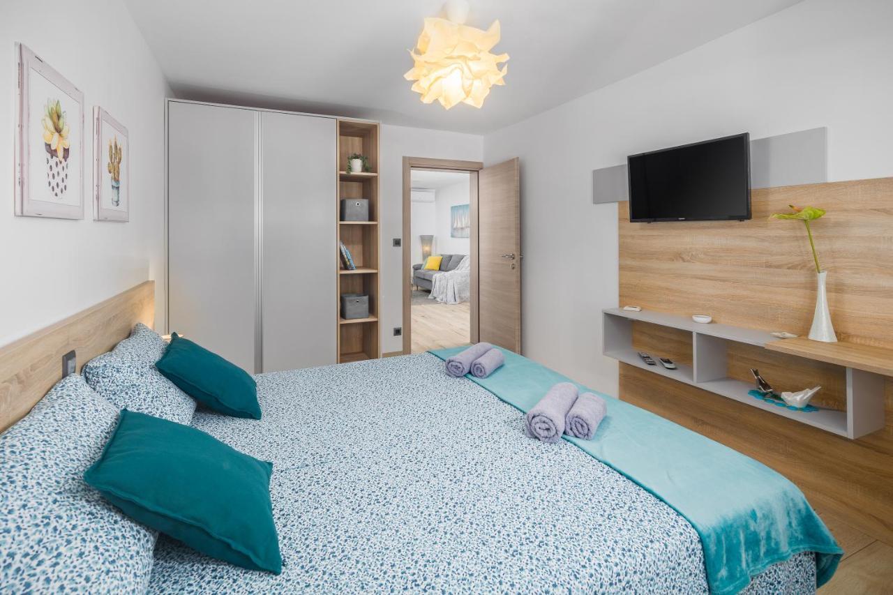 App***Max Appartement Pula Buitenkant foto