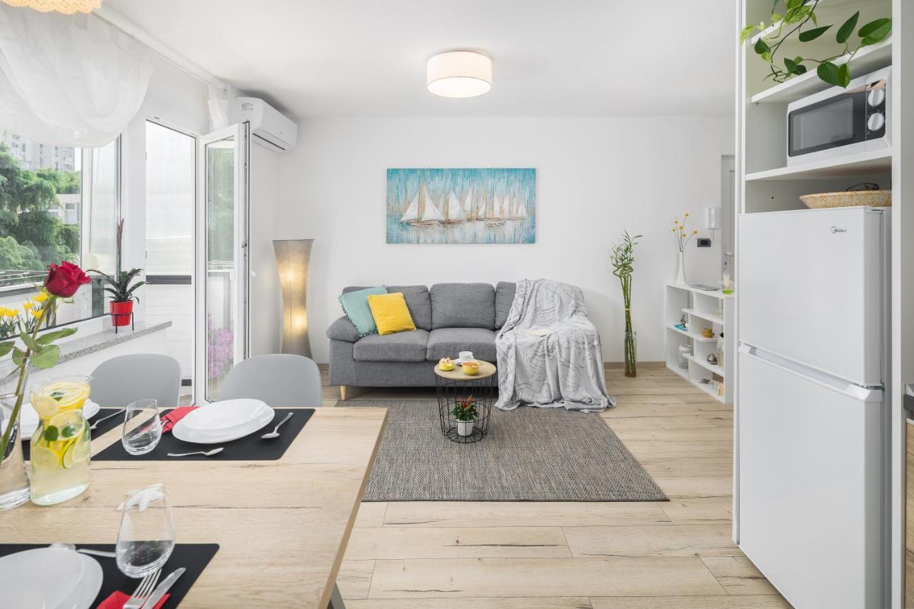 App***Max Appartement Pula Buitenkant foto